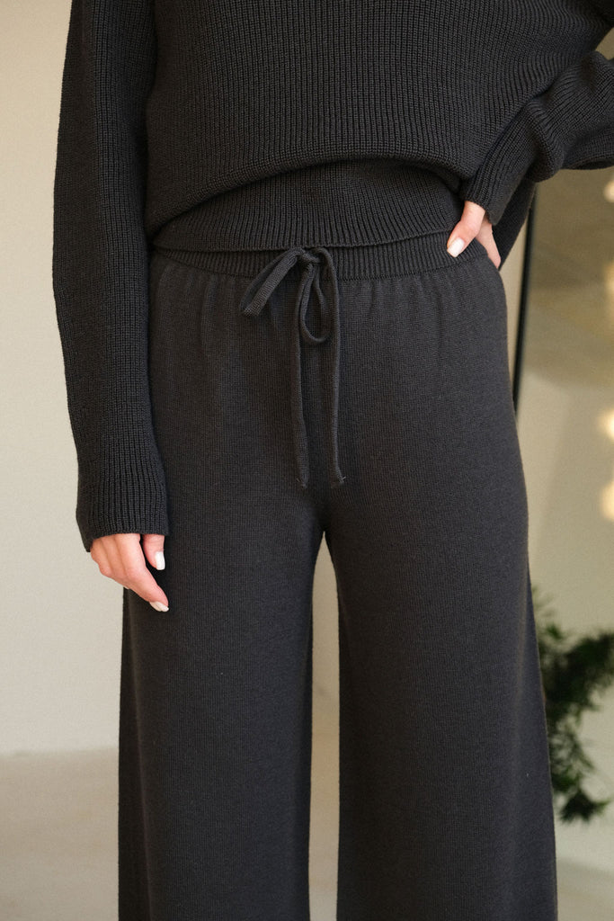 Viola Stils Fashion 3D knitwear Seamless Merino wool trousers wide leg